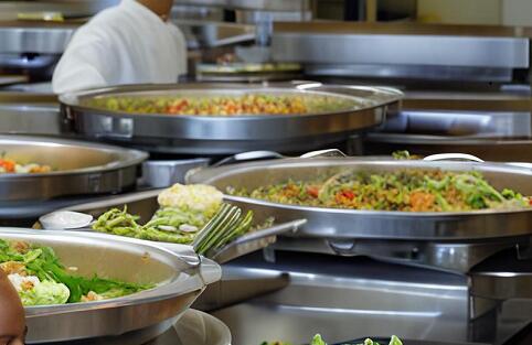 在大學(xué)食堂里包個(gè)窗口掙錢(qián)嗎？需要考慮哪些因素